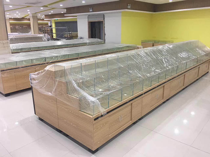 柘城縣佰崗鎮王樓寨喜迎門購物廣場商超貨架案例